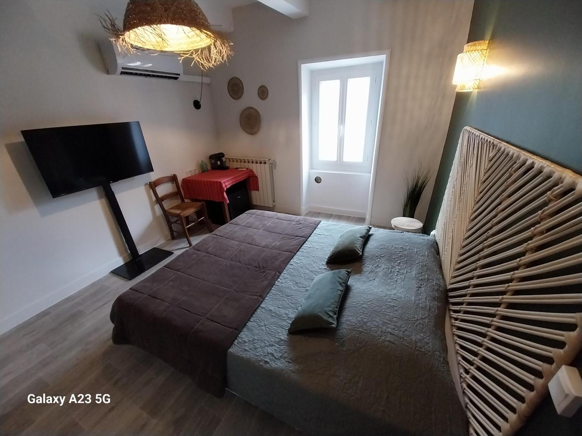 Le 18 By Benson Hotel Bollène Kültér fotó