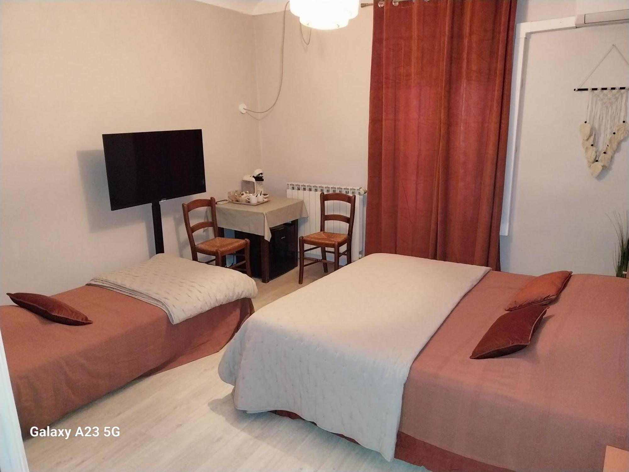 Le 18 By Benson Hotel Bollène Kültér fotó